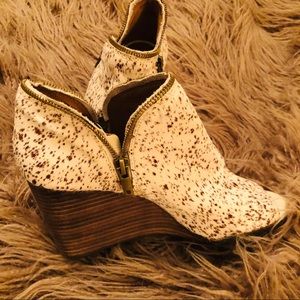 Lucky Brand peep toe wedge